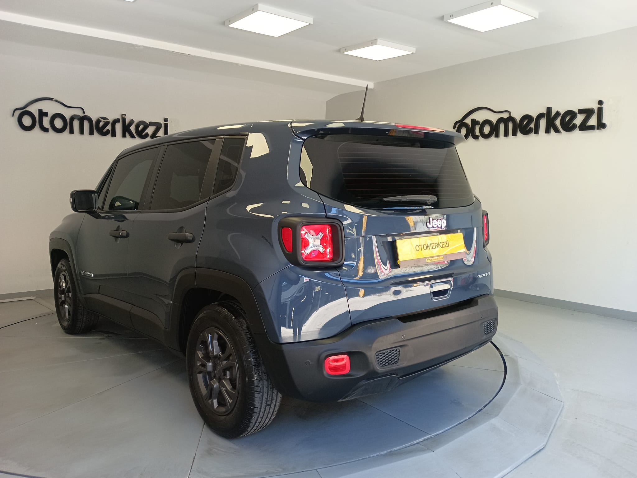 JEEP RENEGADE 23